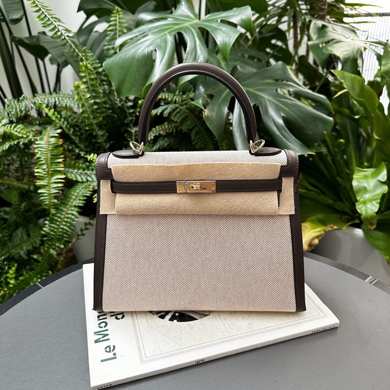 Hermes 爱马仕 树皮色帆布Kelly25 淡金扣 W刻 全套