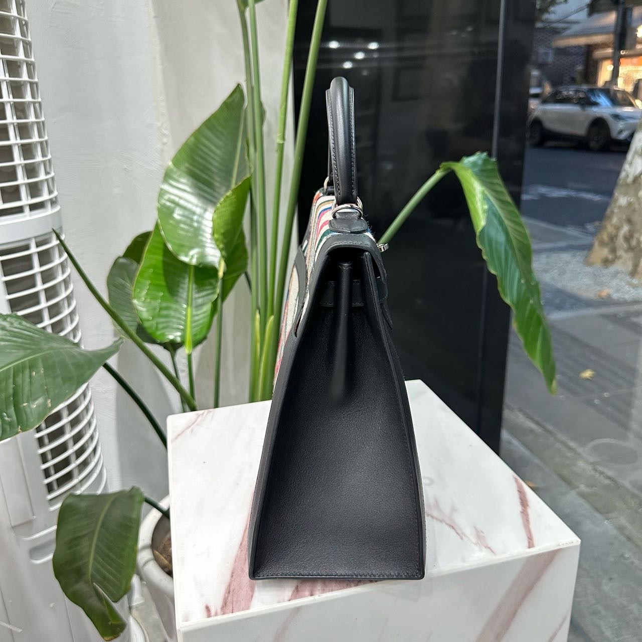 Hermes 爱马仕 限量卡瓦尔卡多彩条帆布拼皮黑银 Kelly32 C刻 绝版搁置品成色没用过 钥匙锁 肩带 尘袋都在 缩略图