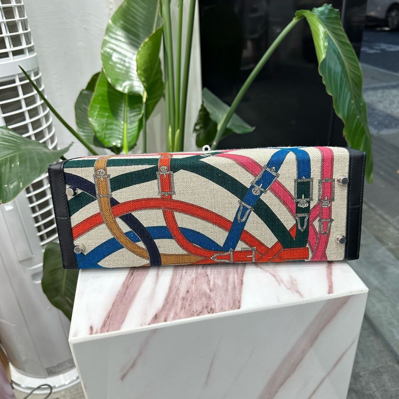 Hermes 爱马仕 限量卡瓦尔卡多彩条帆布拼皮黑银 Kelly32 C刻 绝版搁置品成色没用过 钥匙锁 肩带 尘袋都在 缩略图