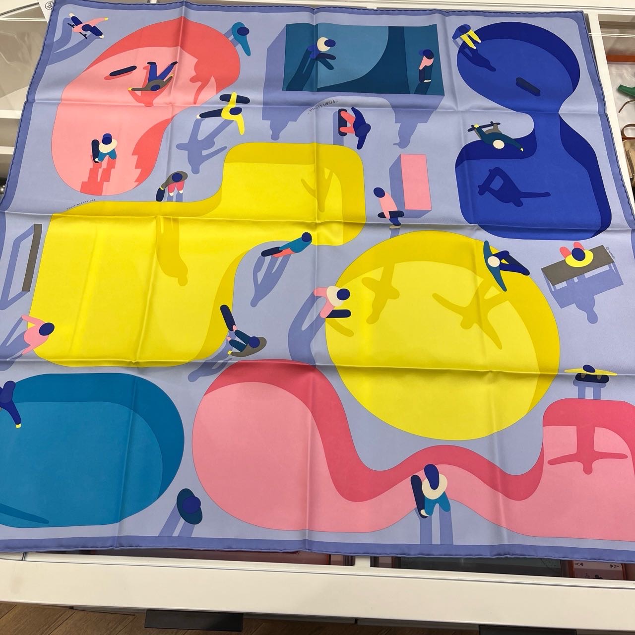 Hermes  90×90丝巾  带盒子可配纸袋