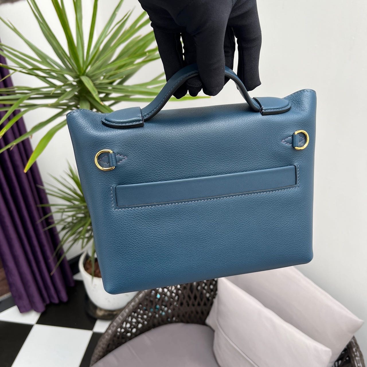 Hermes  爱马仕 2424mini   普鲁士蓝内拼黑色 Evercoler皮金扣  B刻  全套现货带盒子票
原价78800  这只比原价低 缩略图