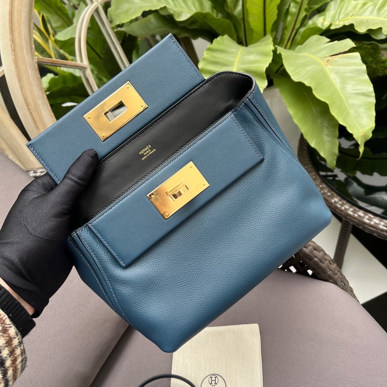 Hermes  爱马仕 2424mini   普鲁士蓝内拼黑色 Evercoler皮金扣  B刻  全套现货带盒子票
原价78800  这只比原价低 缩略图