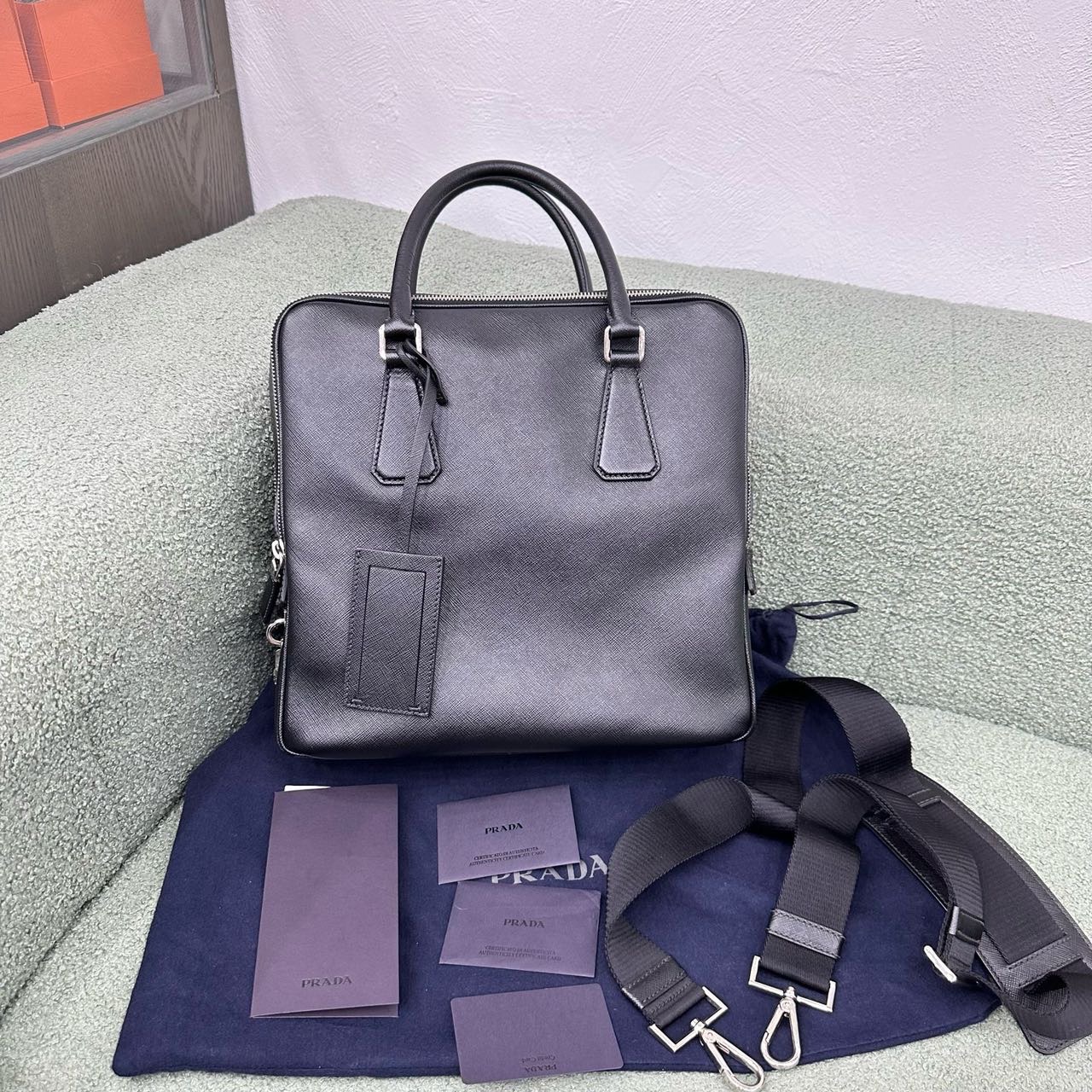Prada 普拉达 男士公文包 带尘袋纸卡小票