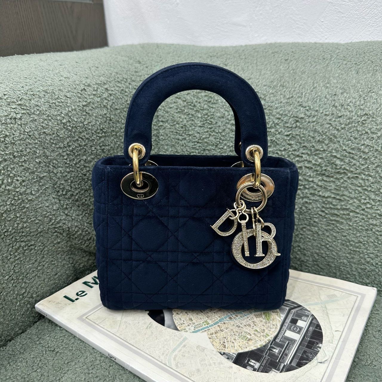 A级 Dior 迪奥丝绒钻扣三格戴妃 19年 配件 保卡 小票