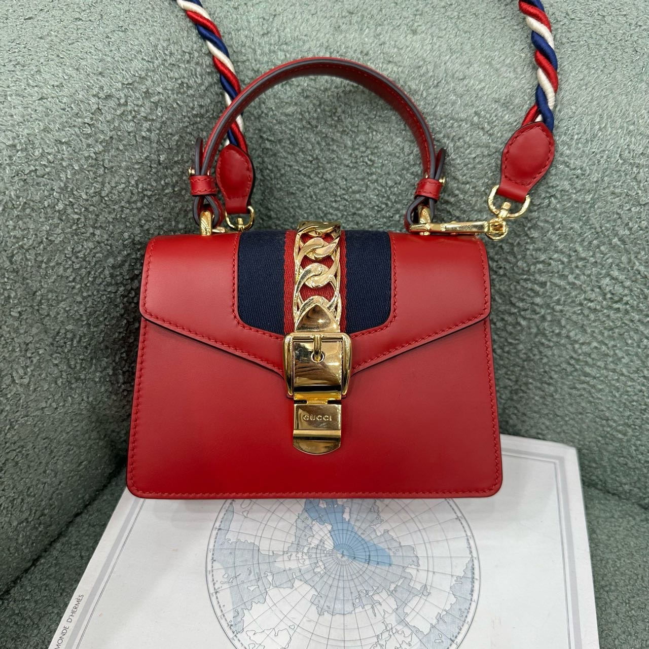 A级 Gucci 古驰塞尔维亚斜挎包 缩略图