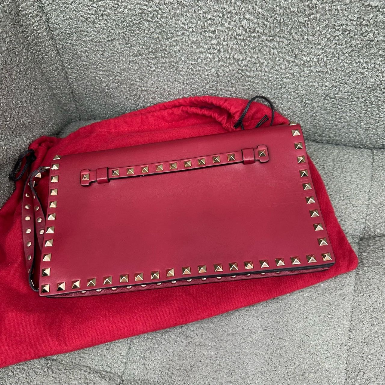A级 华伦天奴 Valentino 铆钉手拿包 带尘袋 缩略图