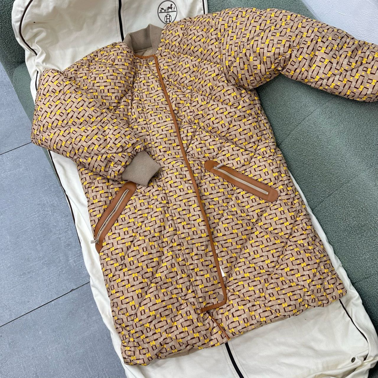 N级 Hermes 双面羽绒服 36码 带尘袋