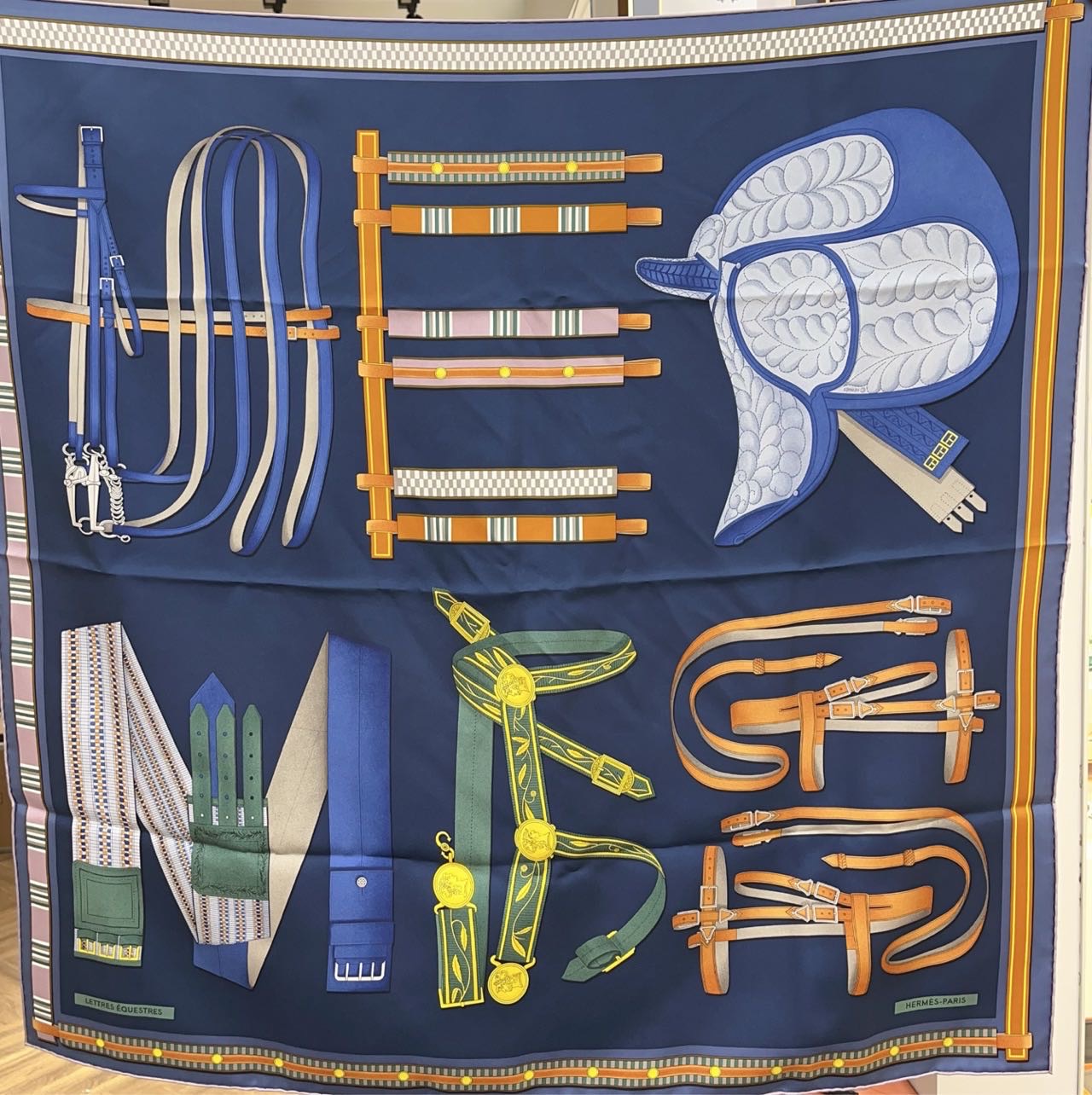 N级  Hermes  90×90丝巾  带盒子可配纸袋