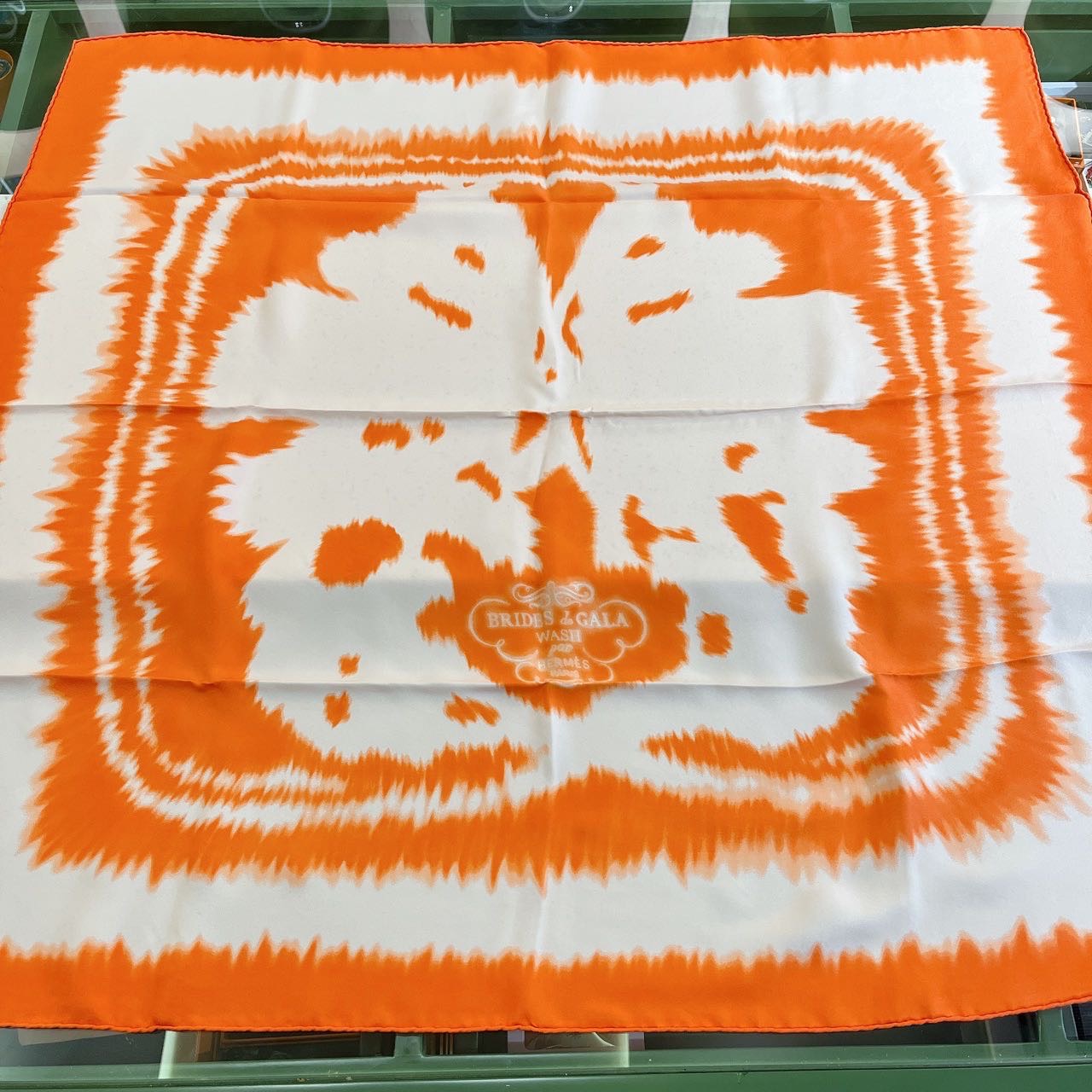 Hermes  90*90丝巾  全新带盒  配货好价 缩略图