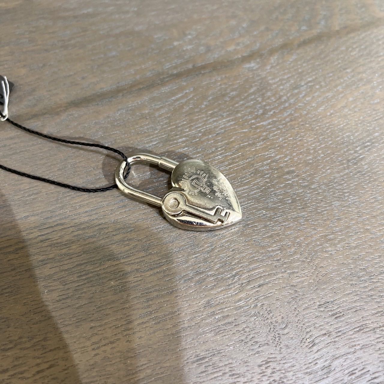 中古 Hermes 银色爱心锁💗挂件！机关失灵无法打开了  特价出  行情中几千吧至少