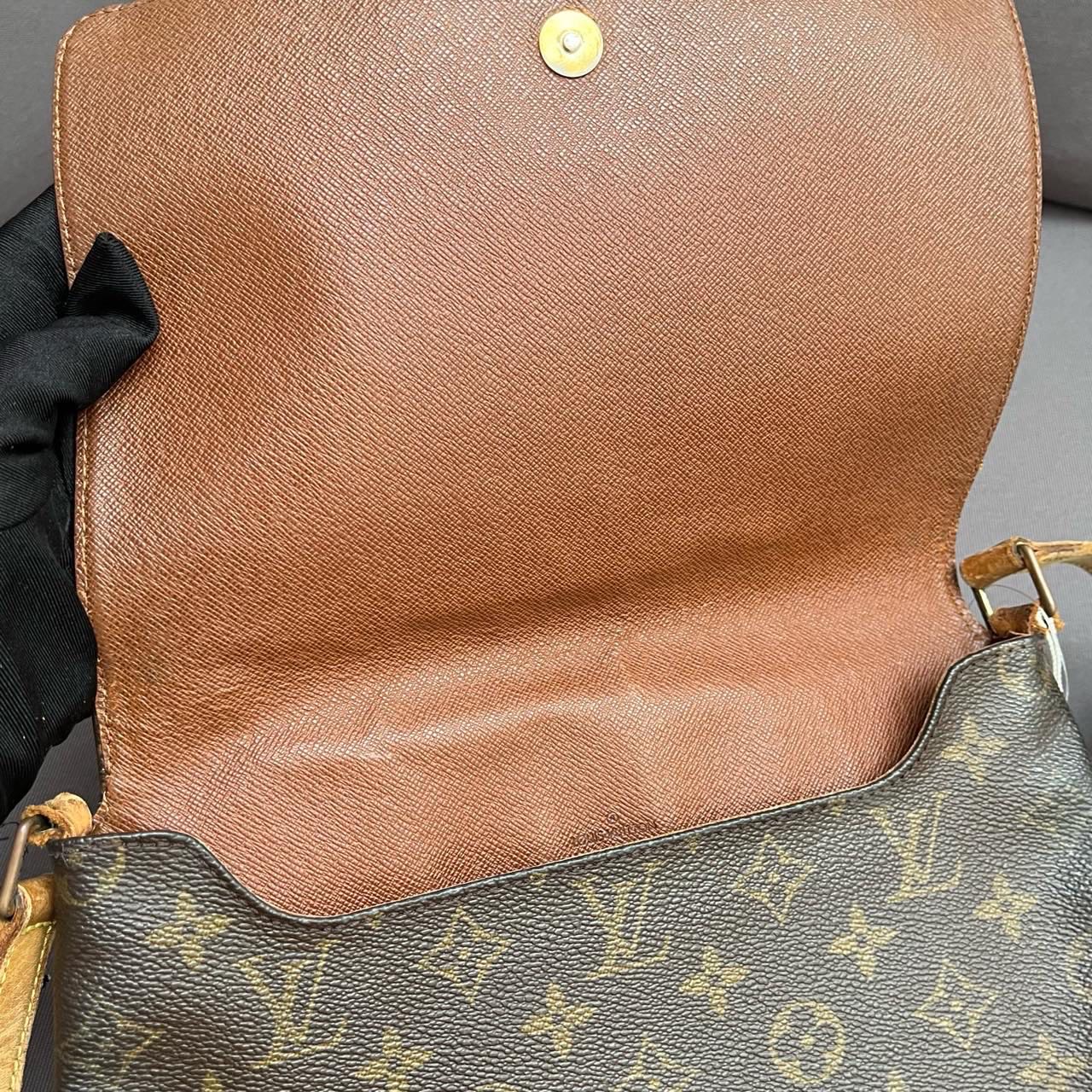 二手精品  Lv 路易威登 单肩斜挎包 成色如图 通勤必备 喜欢的来！ 缩略图