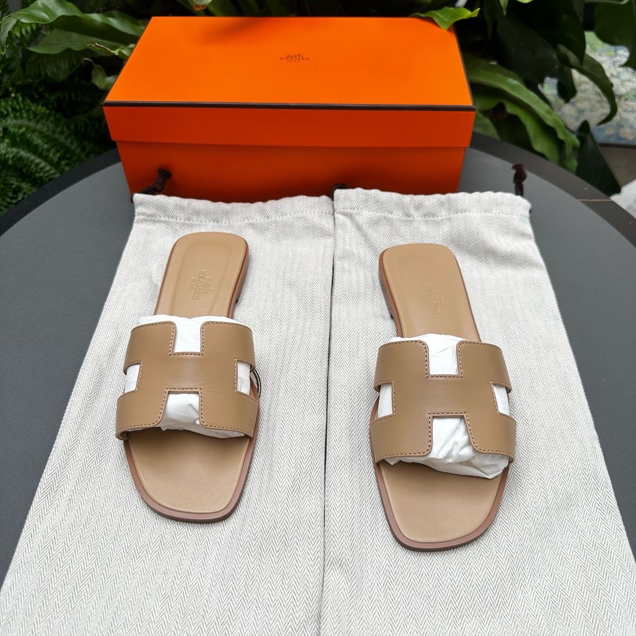 Hermes H凉拖鞋 37码 带盒子尘袋