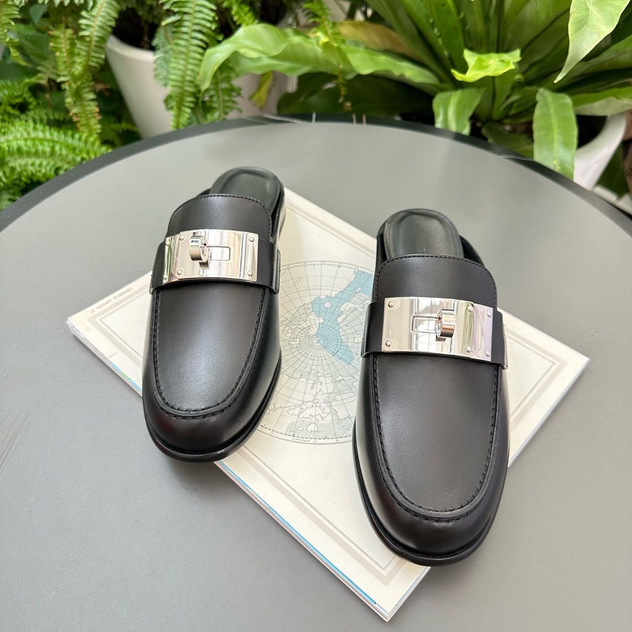 Hermes 黑银Kelly扣皮质拖鞋 38码 带盒子尘袋