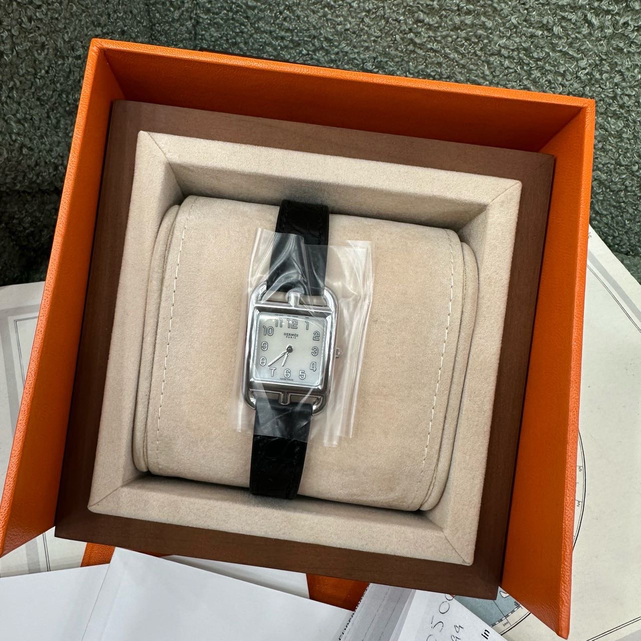 N级 Hermes 黑银鳄鱼皮贝母手表 23mm 带保卡证书