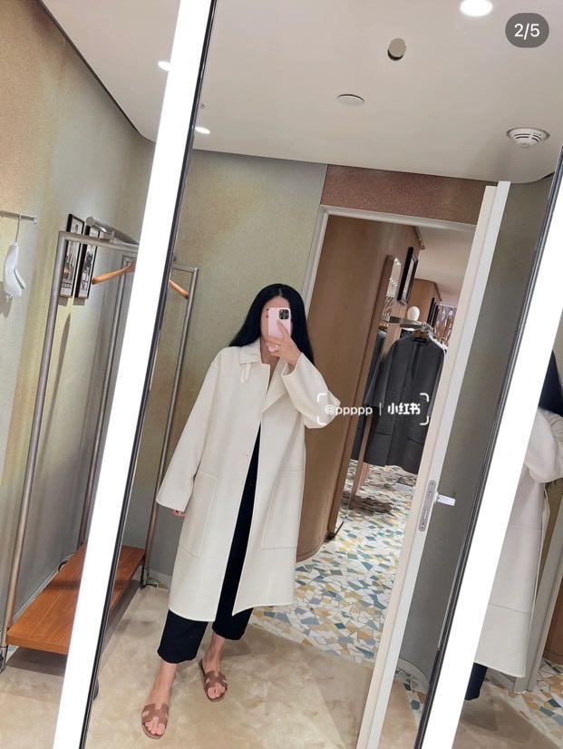 N级 Hermes爱马仕 100%羊绒女士大衣 34码带尘袋 肩宽45cm 胸围52*2cm 衣长99cm 原价7W多，现在折扣巨亏卖配货
