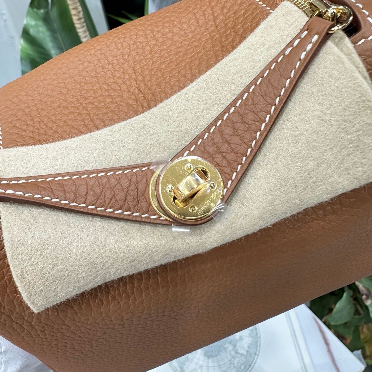 N级 Hermes 爱马仕金棕mini Lindy二代 金扣 TC皮 K刻 全套 缩略图