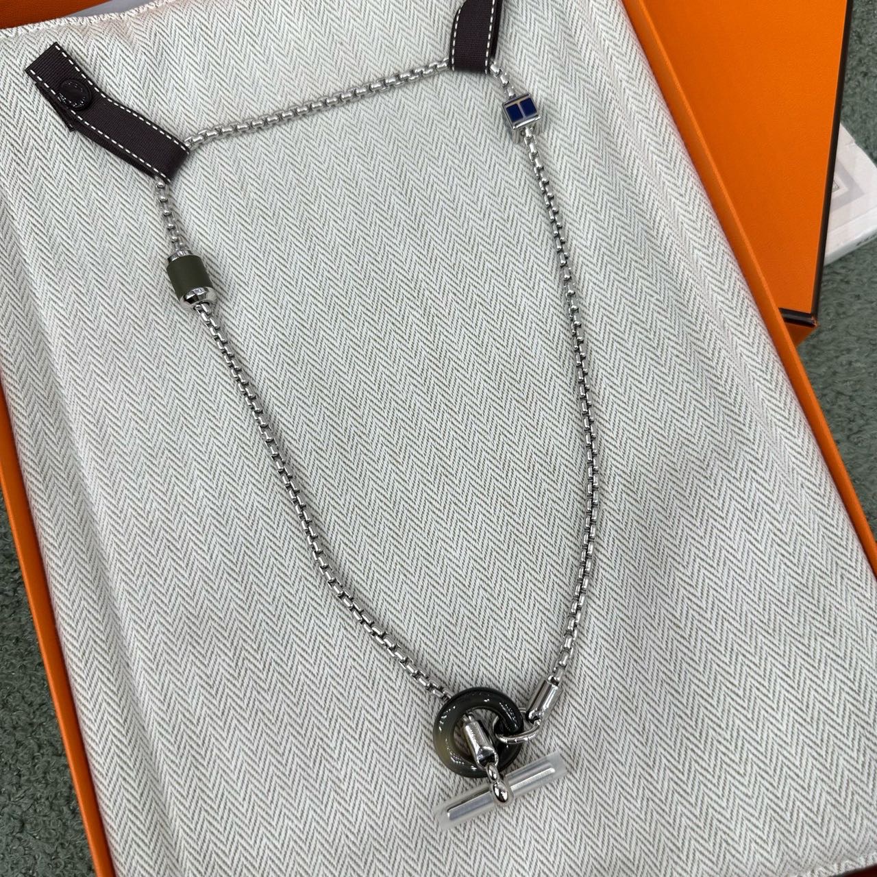 N级 Hermes 项链/毛衣链 带盒子