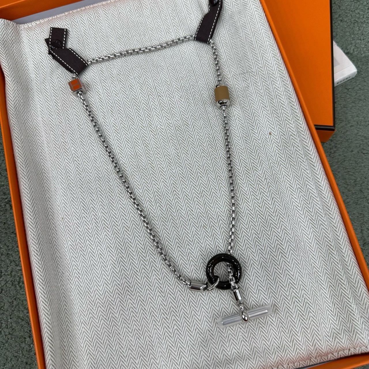 N级 Hermes 项链/毛衣链 带盒子
