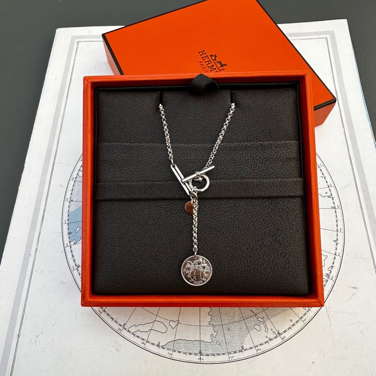 N级 Hermes 925银和18K金藏书章项链 带盒子