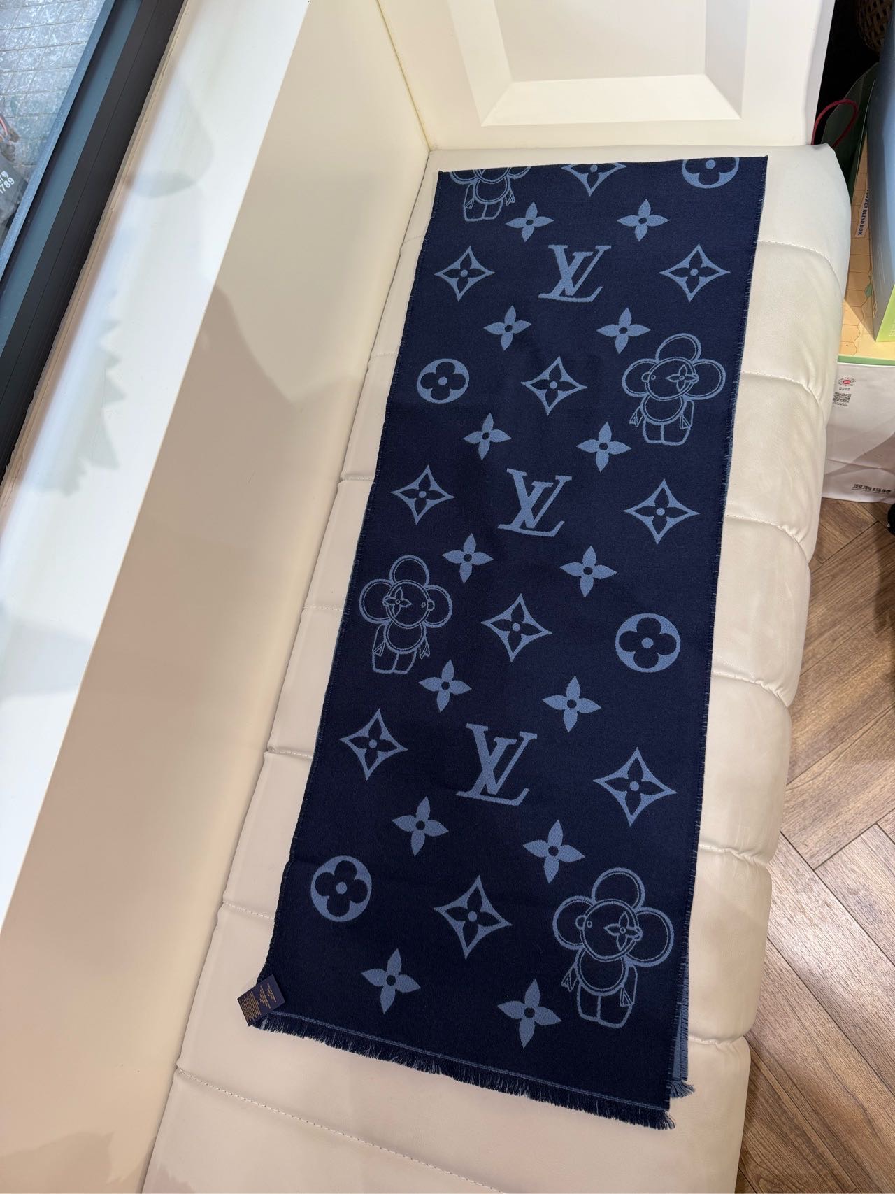 N级 LV 路易威登 太阳花围巾