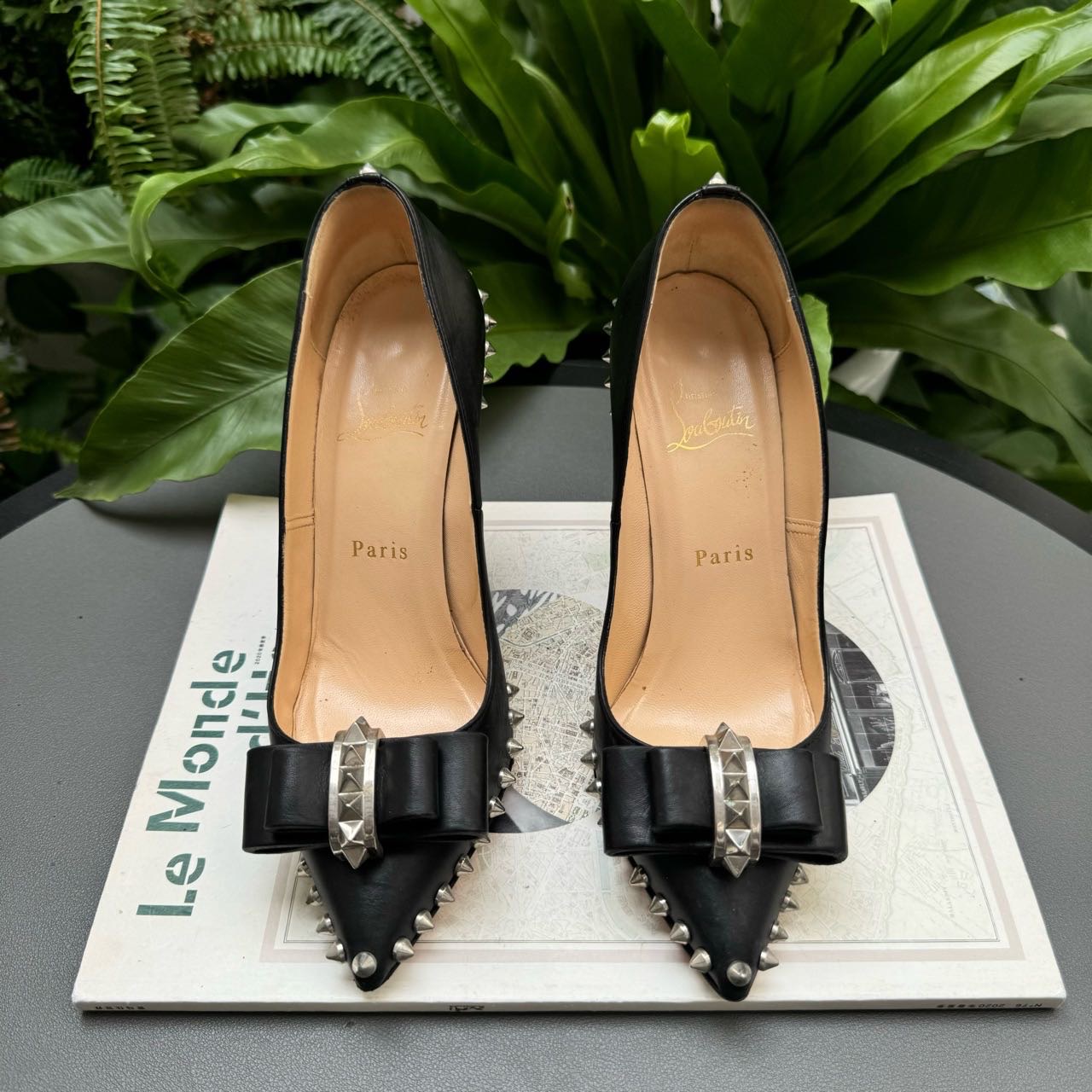 A级 Christian Louboutin 珠钉红底高跟鞋 跟高9cm 36码
