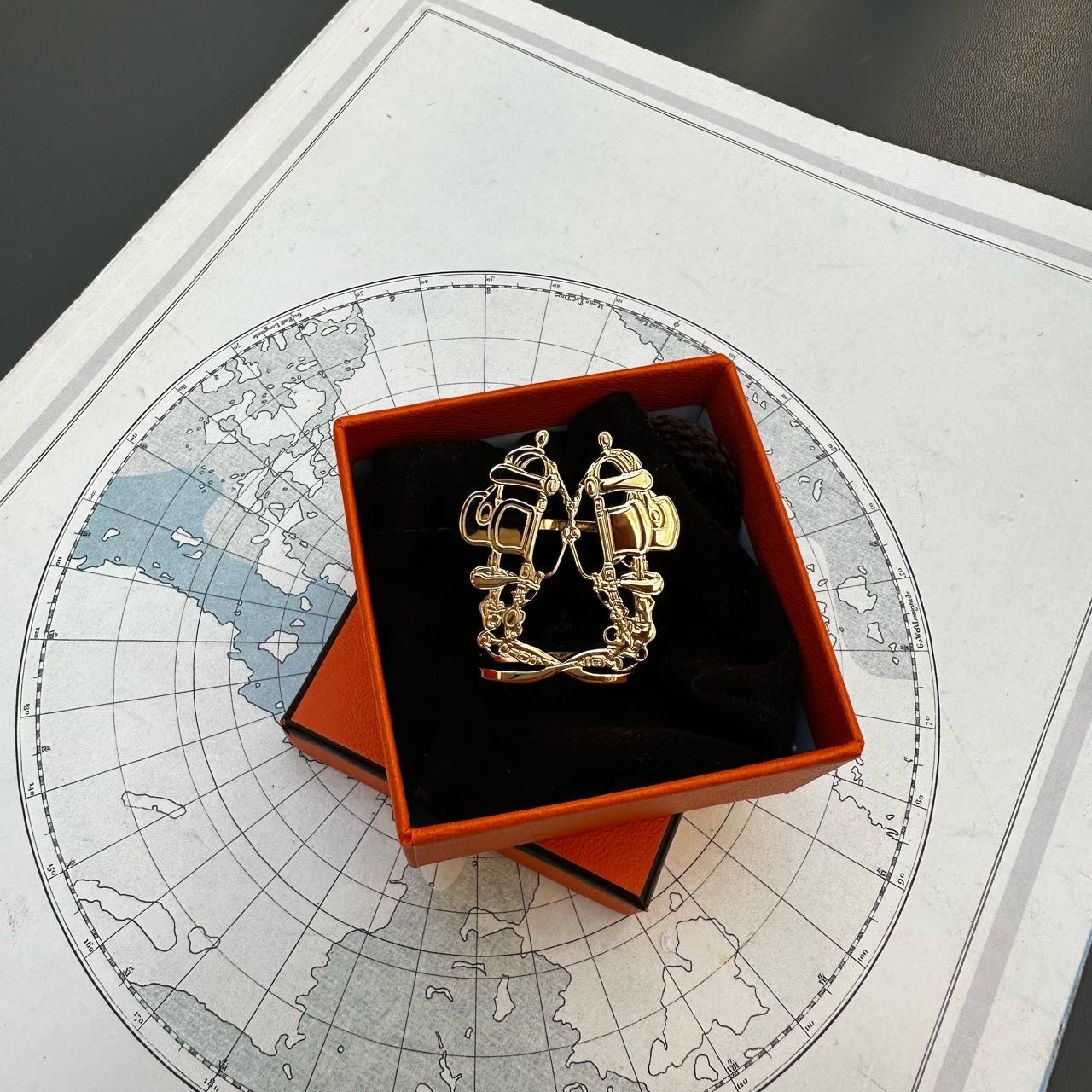 N级 Hermes 新款丝巾扣 带盒子