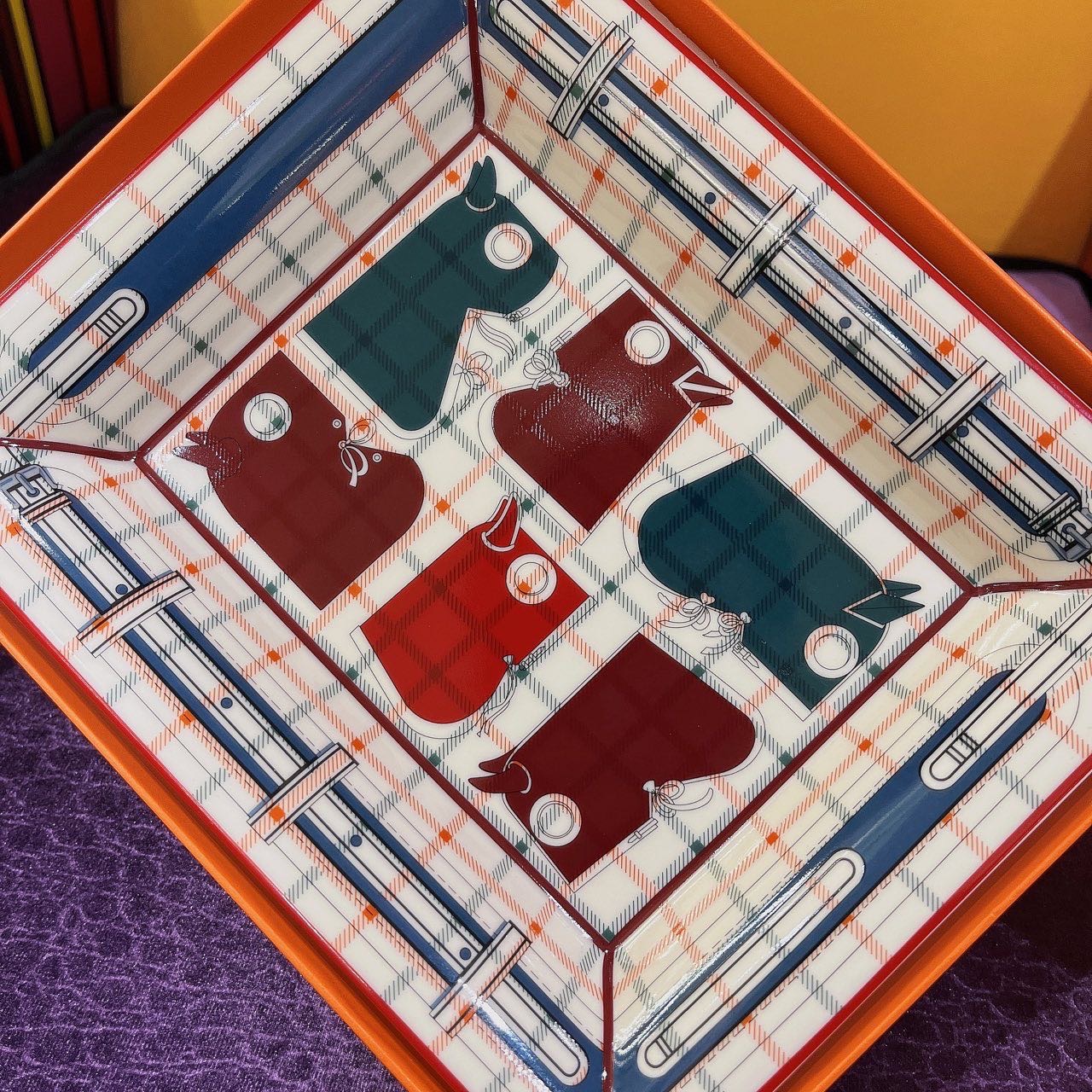 Hermes  爱马仕 限量瓷器置物盘
马具  现货带盒 缩略图