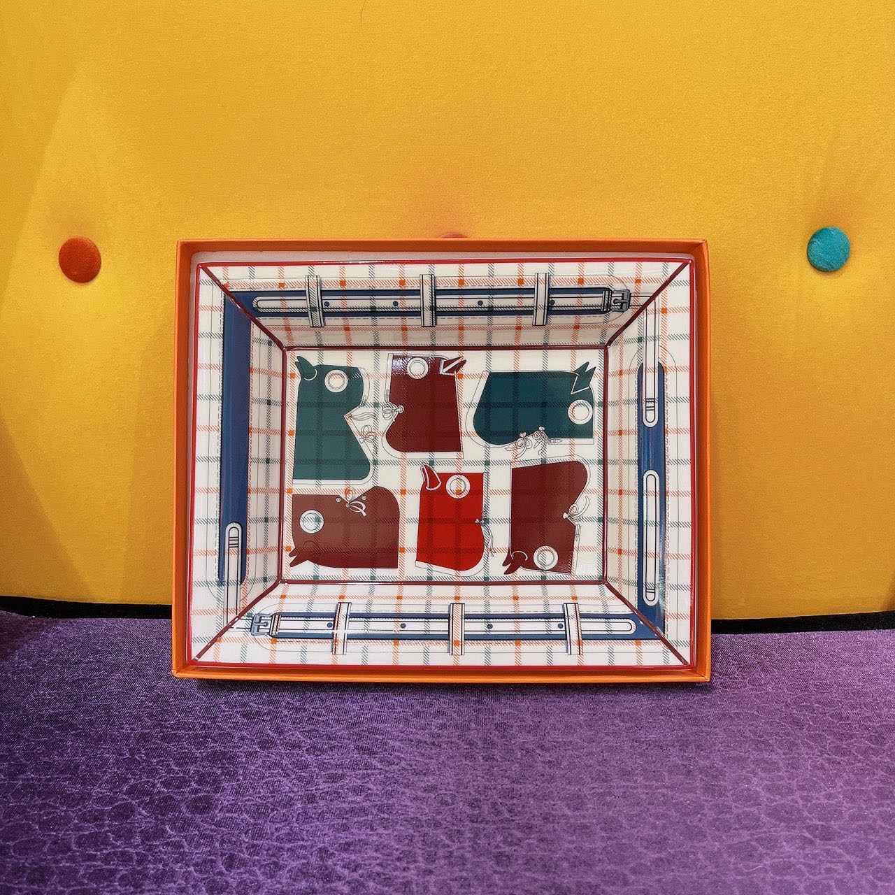 Hermes  爱马仕 限量瓷器置物盘
马具  现货带盒 缩略图