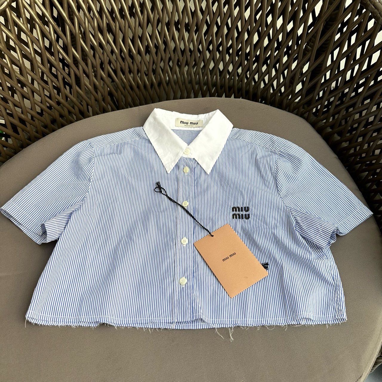 N级 MiuMiu 条纹外套 40码