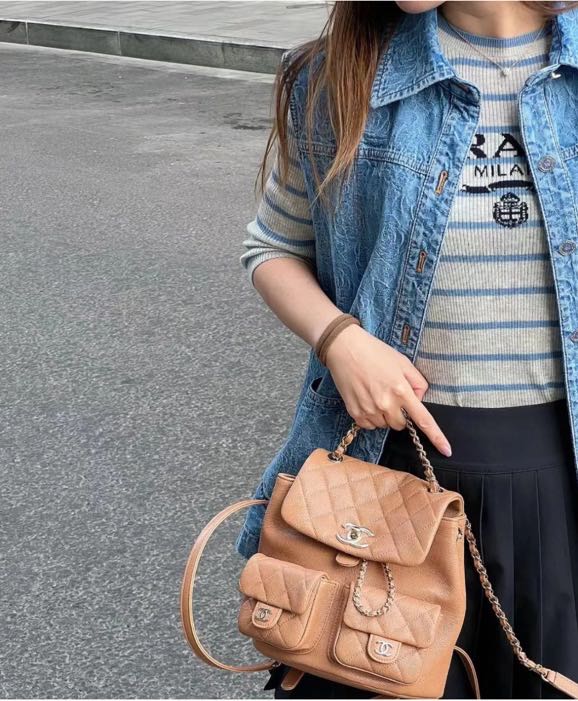 N级 Chanel 香奈儿  duma中号 焦糖色/奶茶色
双肩包 荔枝皮 钢印款 带尘袋 缩略图