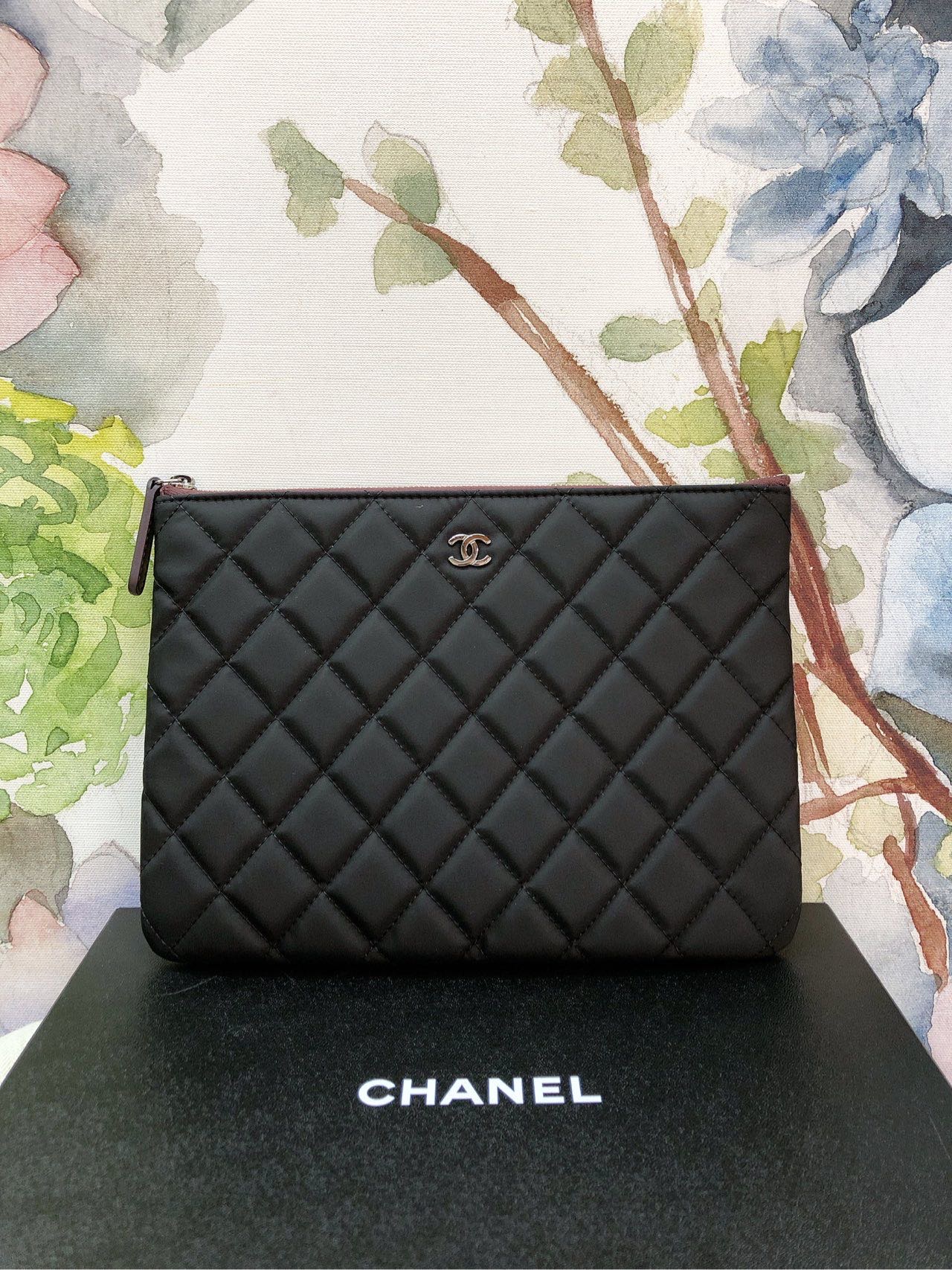 N级  Chanel 香奈儿 黑色布面手拿包  带盒子 可配纸袋