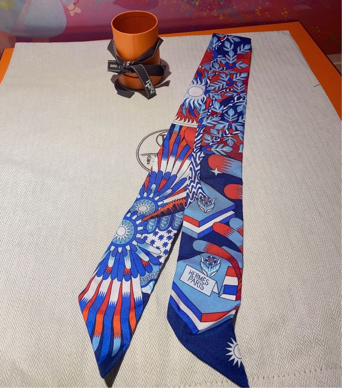 N级 Hermes  twilly  现货带盒子 缩略图