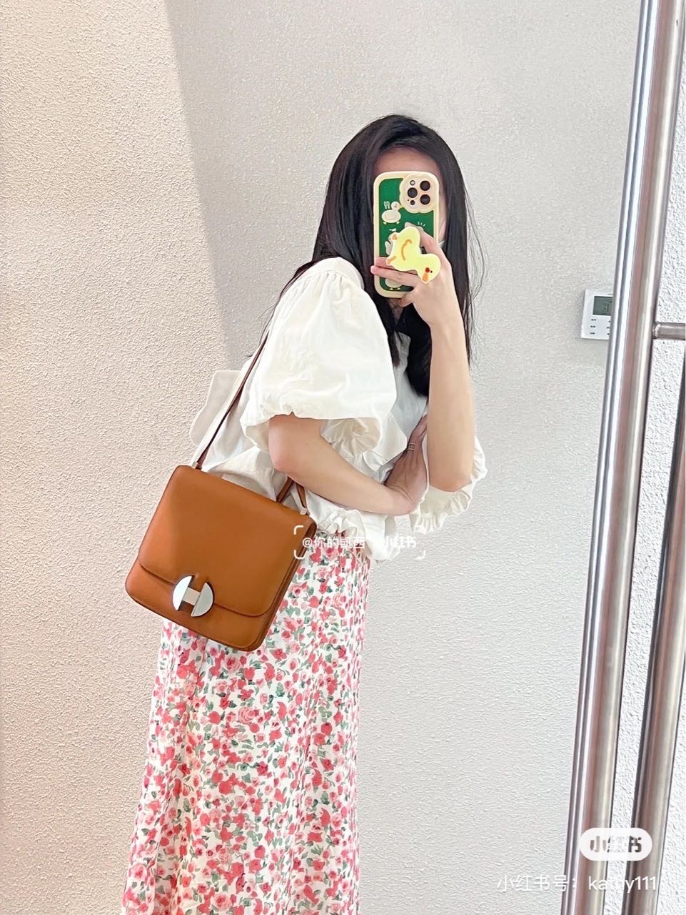 N级  Hermes 新款 2002-20  立体 3⃣️D H扣子🎺🎺⋯⋯😍9D 琥珀黄 很美哦  国内原价七万多一次没用过
低于原价三万多出 缩略图