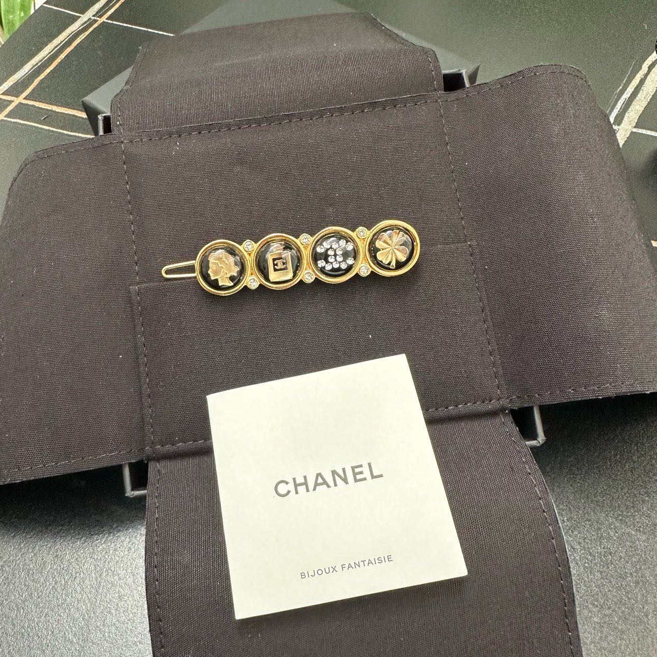 N级 Chanel  发夹 带盒子  新款便宜出