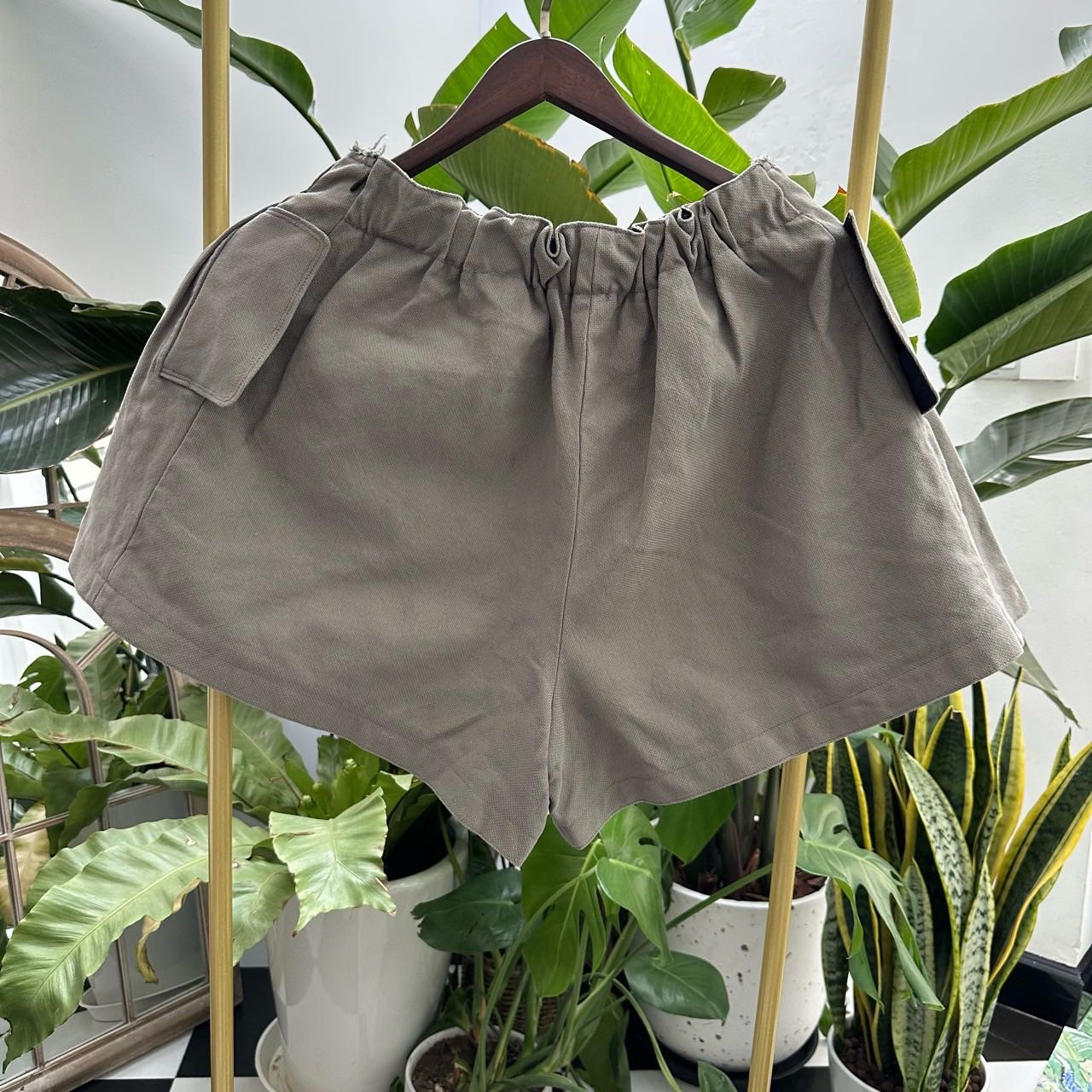 A级 Fabrique Au Japon 短裤 3码 
裤长42cm 缩略图