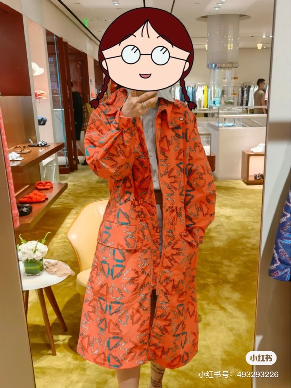 N级 Hermes爱马仕  100%棉纶材质女士外套/大衣 36码 胸围60*2cm 肩宽74cm 衣长105cm
原价￥21600 缩略图