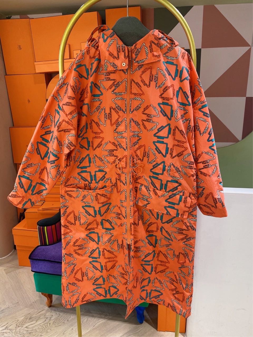 N级 Hermes爱马仕  100%棉纶材质女士外套/大衣 36码 胸围60*2cm 肩宽74cm 衣长105cm
原价￥21600