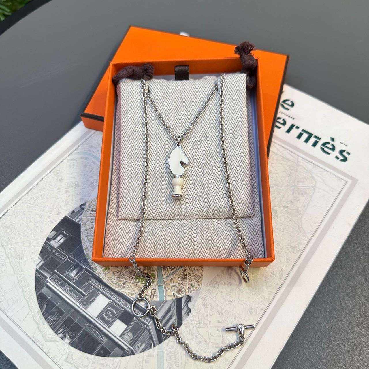 N级 Hermes 珐琅马头项链 带盒子尘袋 缩略图