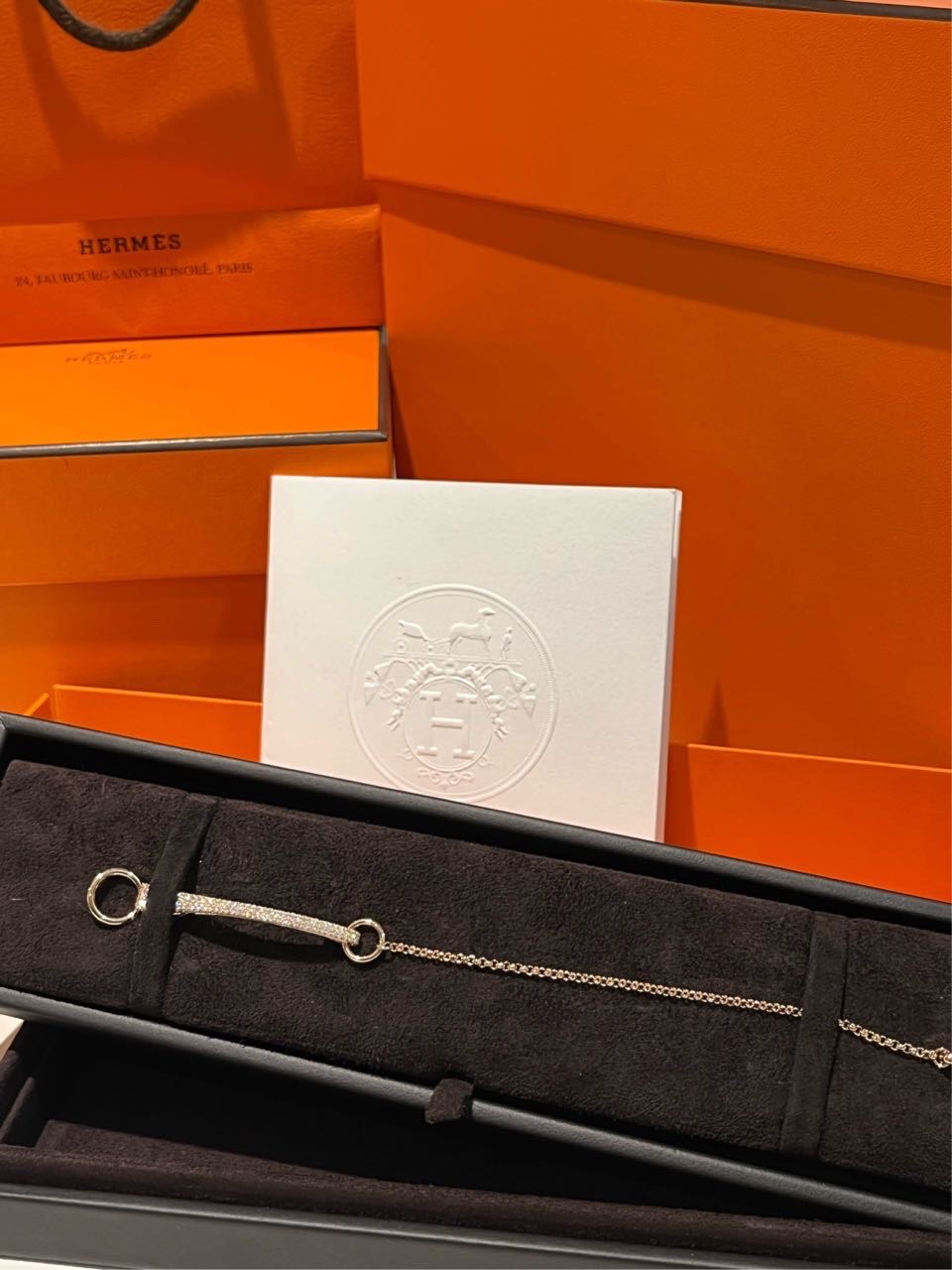 N级  Hermes clou de forge系列满钻  马衔扣 钻石手链 St中号  有盒子 22年宝卡  原价十大几万  配货骨折带走 缩略图