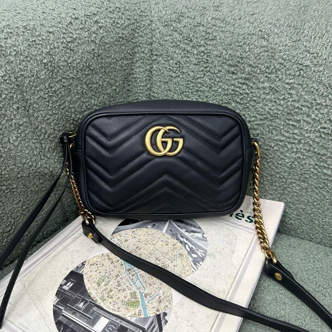 A级 Gucci 黑金马蒙斜挎包 缩略图