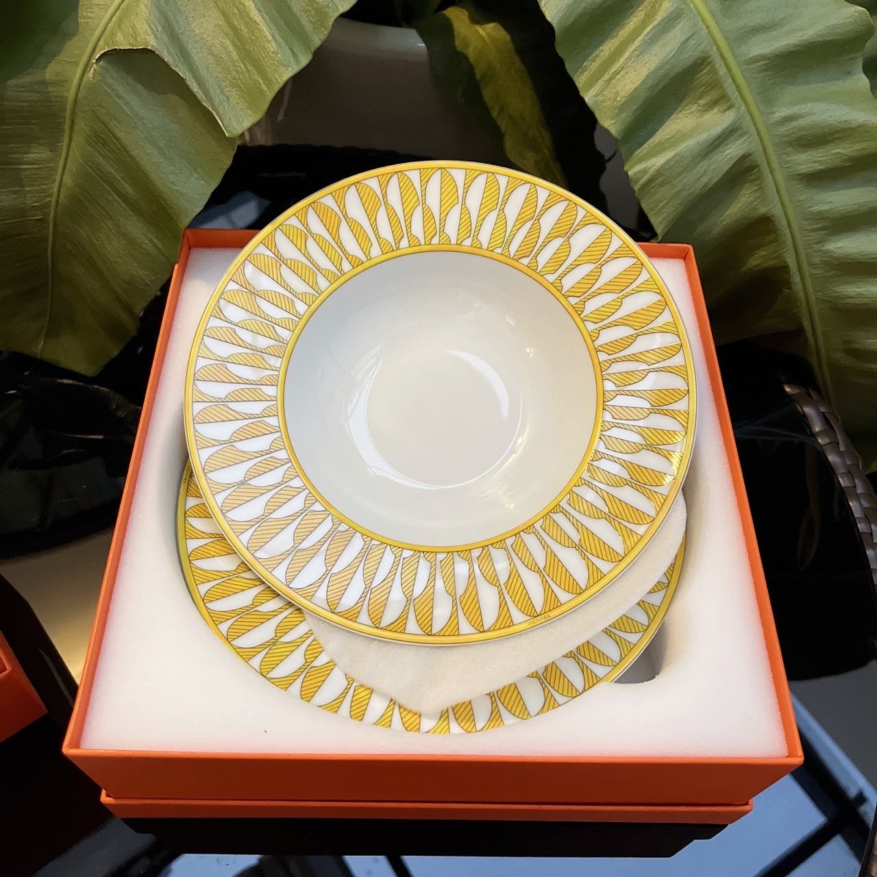 N级  现货  Hermes  新款瓷器  黄色盘子  直径21厘米