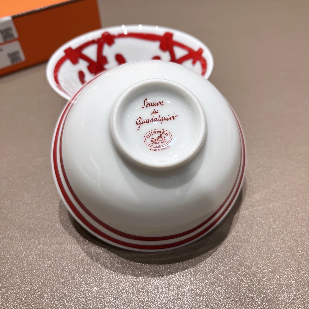 N级  Hermes  西班牙阳台系列 红色套装碗 陶瓷 瓷器 直径11厘米 带盒子 可配纸袋  配货折扣 缩略图