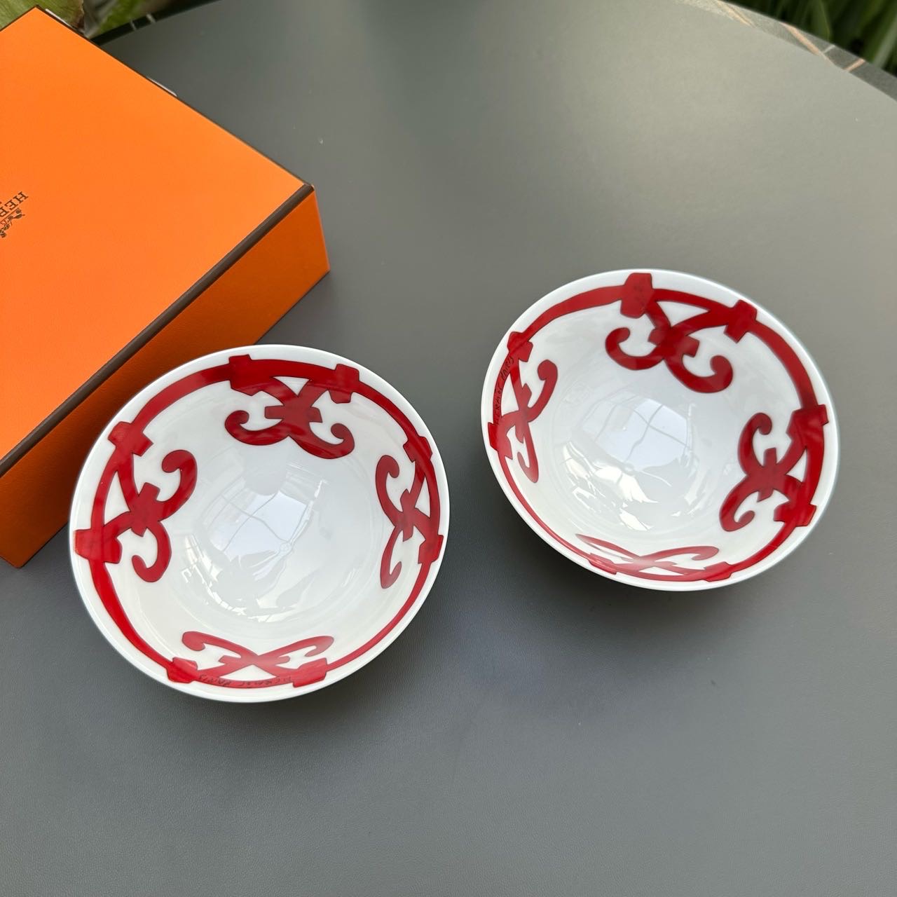 N级  Hermes  西班牙阳台系列 红色套装碗 陶瓷 瓷器 直径11厘米 带盒子 可配纸袋  配货折扣 缩略图