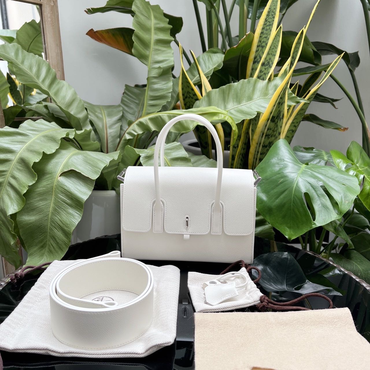 N级  爱马仕 new drag bag 22cm 01纯白  很低调 大小也刚好