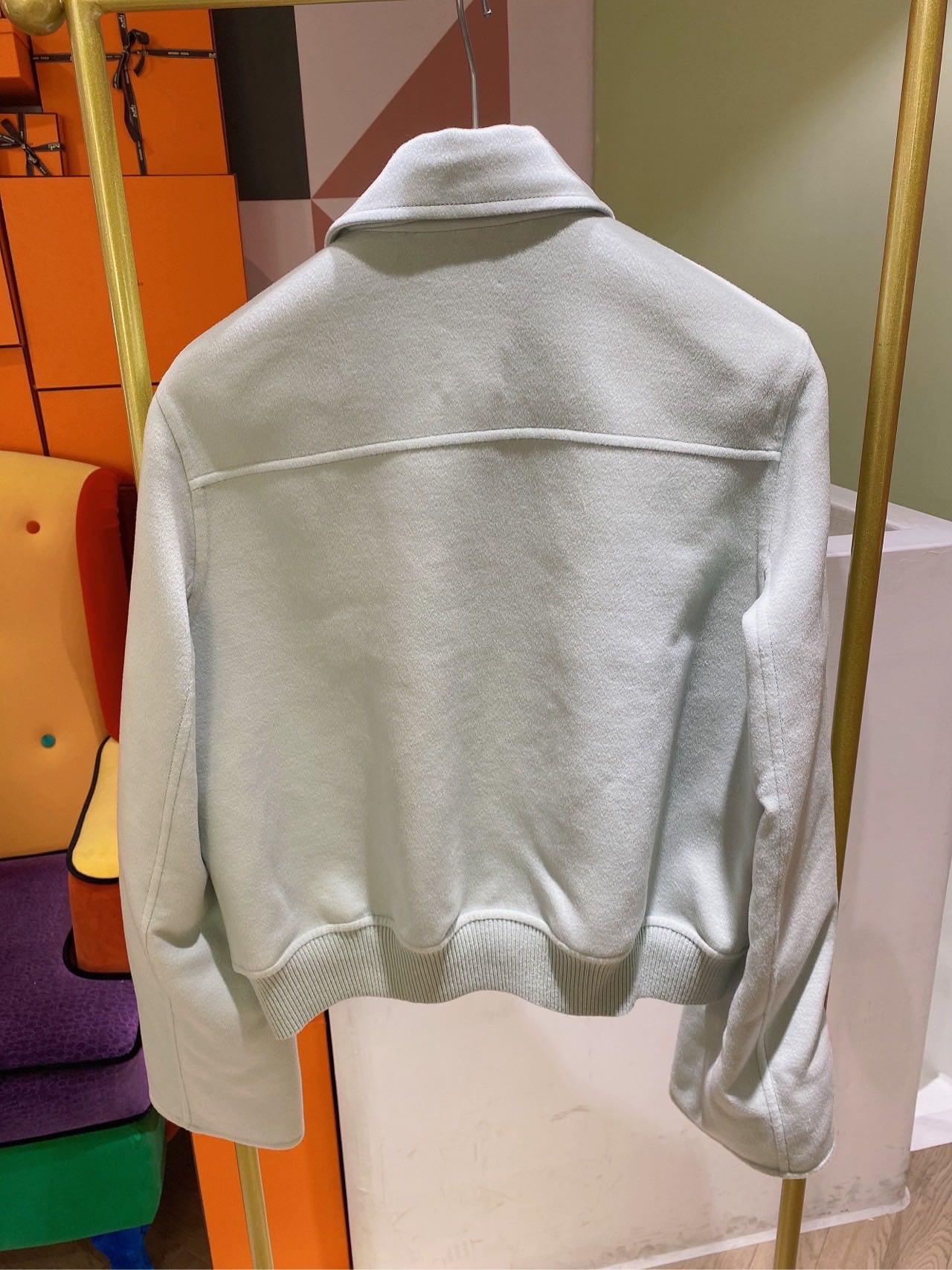 N级 Hermes爱马仕 薄荷绿100%羊绒外套 38码 胸围55*2 肩宽40cm 衣长51cm  原价6万左右 缩略图