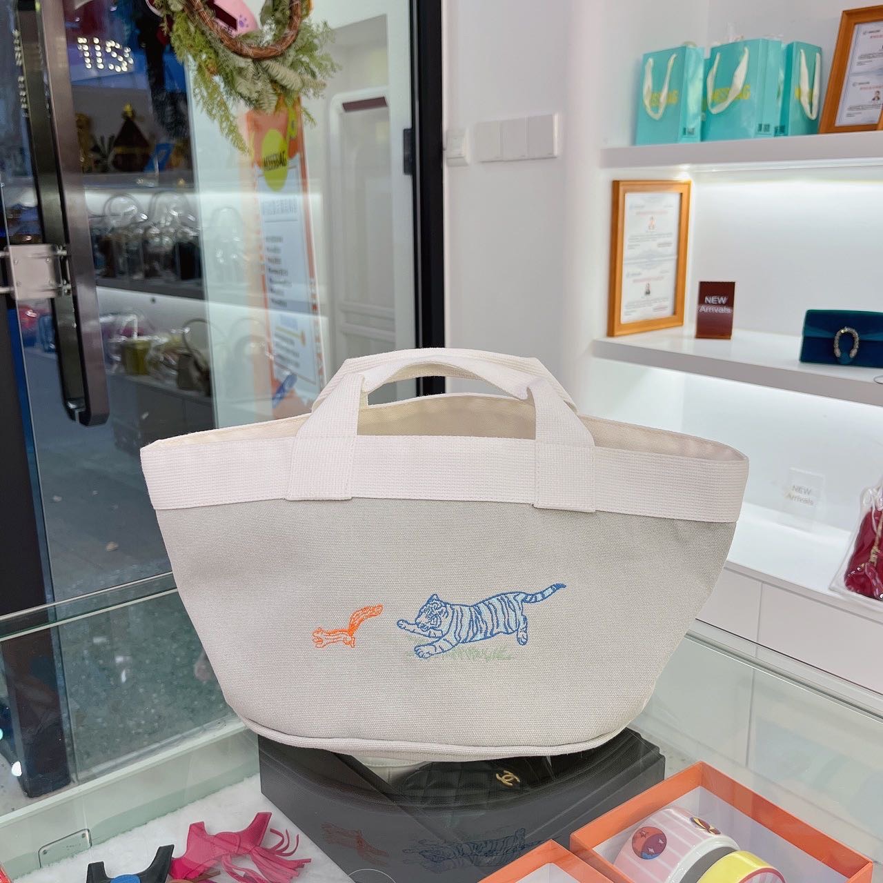 N级  Hermes 蓝色 妈咪包 帆布材质 收纳包 缩略图