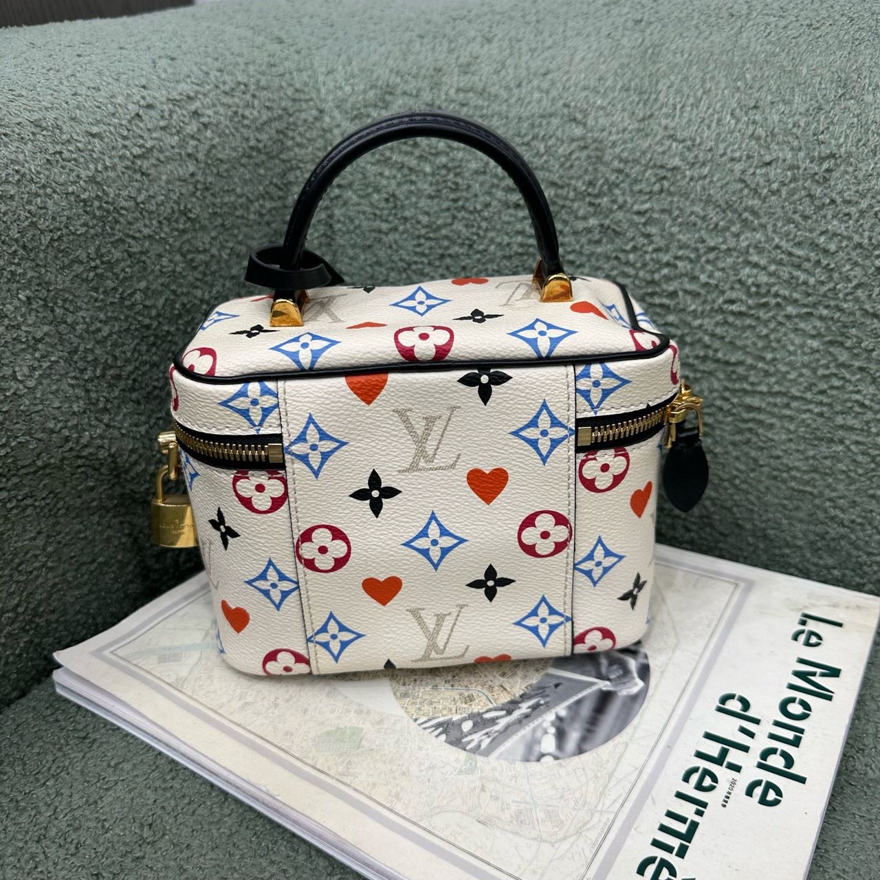 A级 LV 化妆包 20年 缩略图