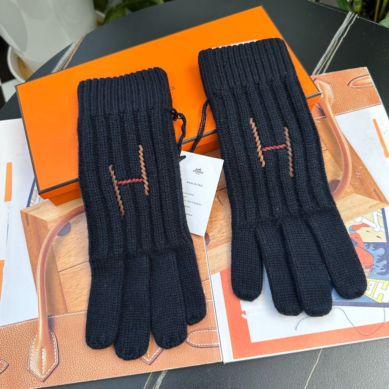 N级 Hermes  针织手套 带盒子