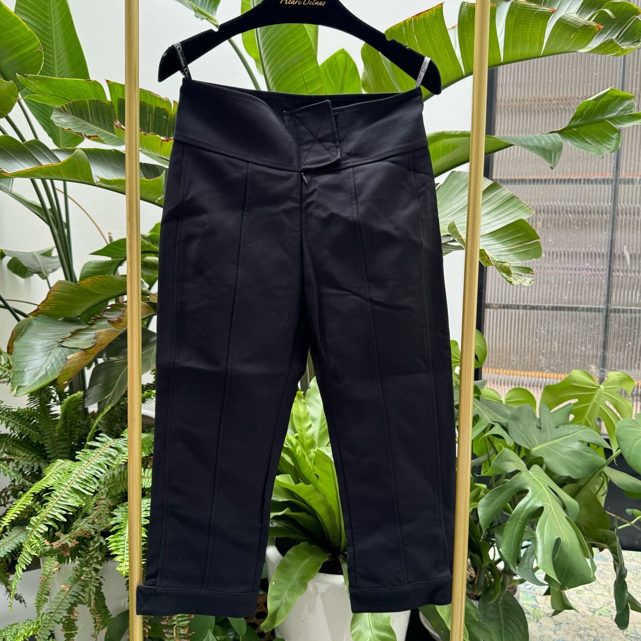 A级 迪奥 Dior 黑色羊毛西装裤 36码
腰围36×2  裤长77