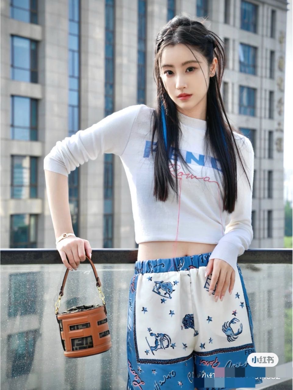A级 FENDI 丝制短裤 42码
衣长40✖️腰围30*2 4号 缩略图